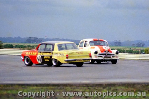 70162 - B. Owen EH Holden & J. Stevens FJ Holden - Calder 31st May 1970 - Photographer Jeff Nield