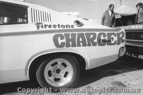 71771  -  Valiant Charger  Bathurst  1971