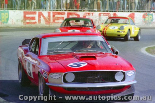 70183 - A. Moffat Ford Mustang 302 V8 / B. Brown / J. McKeown Porsche 911S -  Oran Park 9th August  1970 - Photographer Jeff Nield