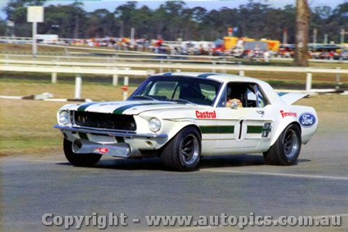 70193 - Ian  Pete  Geoghegan Ford Mustang - Warwick Farm 6th September  1970 - Photographer Jeff Nield