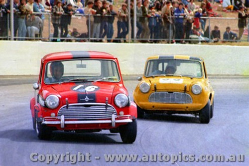 70202 - D. King / B. Taylor Morris Cooper S  - Oran Park 20th September  1970 - Photographer Jeff Nield