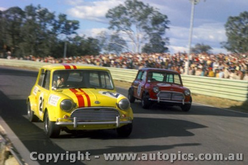 70211 - P. Manton  Morris Cooper S - Warwick Farm 3rd May 1970