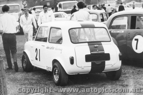 69081 - John Leffler Lightweight Morris Cooper S - Warwick Farm 13th July 1969