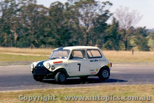 70230 - John Leffler Lightweight Morris Cooper S - Oran Park 17th May 1970 - Photographer Jeff Nield