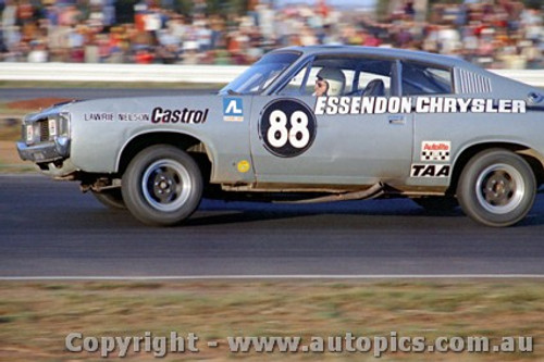 72182 - Lawrie Nelson  Valiant Charger  - Calder  1972