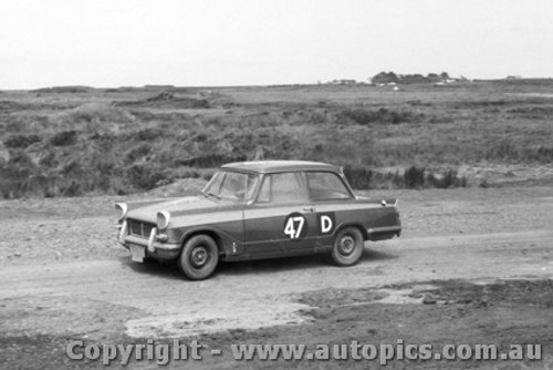 62747 -  S. Martin  - Triumph Herald  - Armstrong 500 - Phillip Island 1962