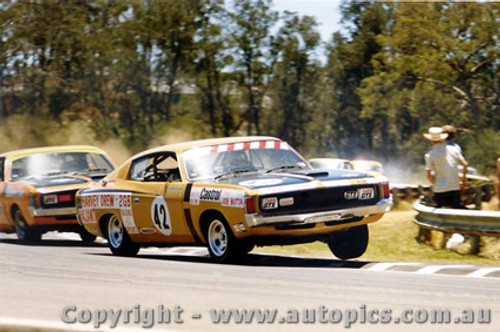 71194 - Joe Butta -  Valiant Charger  - Warwick Farm 21st October 1971