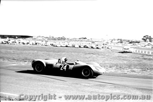 69475 - Charles Occhipinti Elfin Mallala  - Sandown 4th May 1969 - Photographer Peter D  Abbs