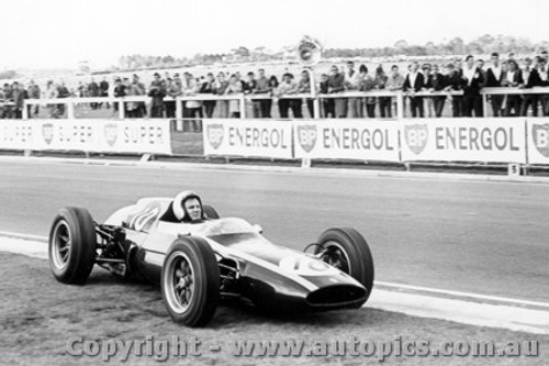 63534 -  Bruce McLaren Cooper- Sandown International -  11th  March 1963 - Photographer Peter D Abbs