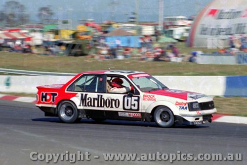 80763  -  P. Brock / J. Richards  -  Bathurst 1980 - 1st Outright & Class A Winner - Holden Commodore VC  - Photographer Darren House