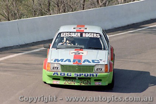 80789  - G. Rogers / F. Geissler  -  Holden Commodore VC  6th Outright Bathurst 1980 - Photographer  Darren House