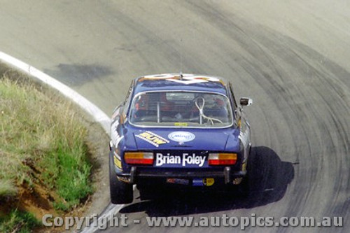 77812 - Derek Bell / G. Leggatt Alfa 2000 GTV 8th Outright  - Bathurst 1977 -  Photographer  Lance J Ruting