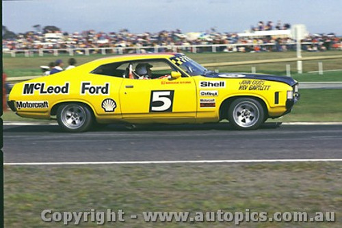 73106a - J. Goss  Ford Falcon XA - Sandown 250 - September 1973 - Photographer Peter D Abbs