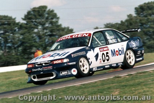 96723  -  P. Brock / T. Mezera - Holden Commodore VR  -  Bathurst 1996