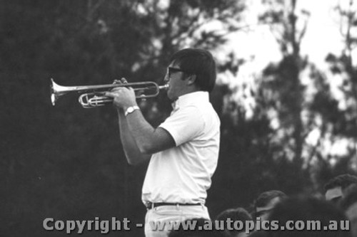 69097 - The Creek Corner Bugler- Warwick Farm 13th July 1969 - Photographer David Blanch