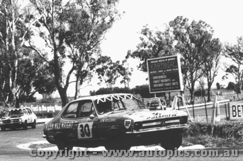 71817 - D. Holland / B. Foley Torana LC XU1 - Bathurst 1971 - Photographer Lance J Ruting