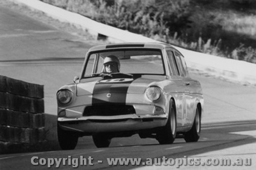 69104 - J. Griffith  Ford Anglia  - Catalina Park Katoomba 1969 - Photographer David Blanch