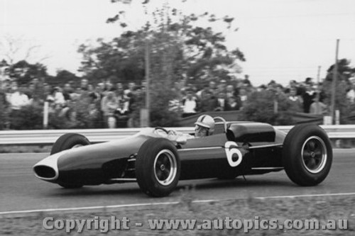 64534 - B. Stilwell -  Brabham  - Tasman Series Sandown -  1964 - Photographer Peter D Abbs