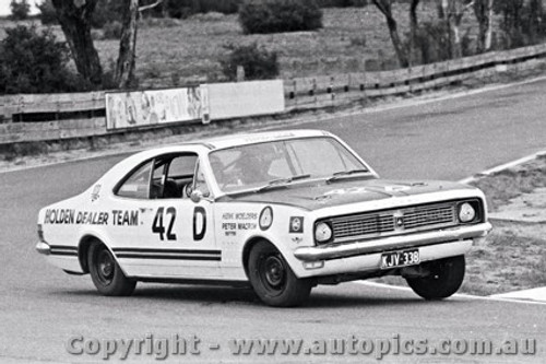 69782  -  H. Woelders / P. Macrow  -  Bathurst 1969 -  Holden Monaro GTS 350 - Photographer Lance J Ruting