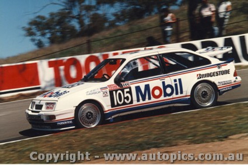 89817 - B. Jones / P. Radisich -  Bathurst 1989 - Ford Sierra RS500