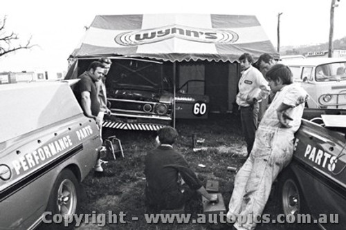 70809 - Bob Beasley /  Bob Muir -  Ford Falcon   XW GTHO -  Bathurst 1970  - Photographer Lance J Ruting