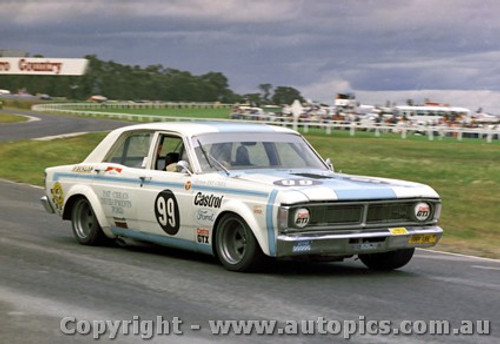 73136 - Pat Crea - Ford Falcon - Sandown 4th November 1973 - Photographer Peter D Abbs