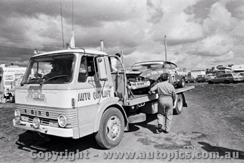 79836 - Dick Johnson / Gary Scott  - Falcon XC - Bathurst 1979 - Photographer Lance J Ruting