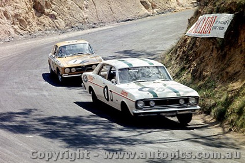 68754 - Ian Geoghegan / Leo Geoghegan - Ford Falcon XR-GT & Kevin Bartlett / Doug Chivas Alfa Romeo 1750 GTV -  Bathurst 1968