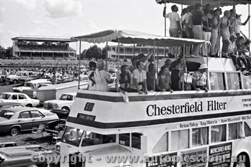 71231 - The Chesterfield Bus  -  Warwick Farm  1971 - Photographer Lance Ruting