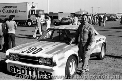 75045 - Pat Crea - Ford Cortina V8 - Calder 1975 - Photographer Peter D Abbs