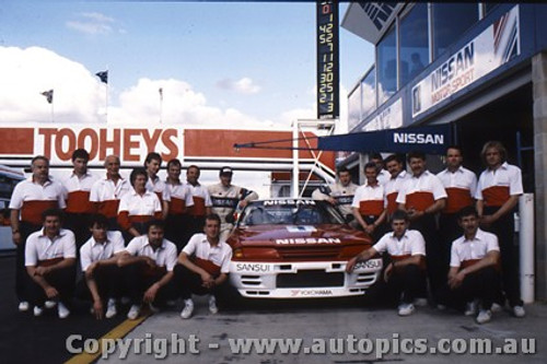 90751  -  The Nissan Team - J. Richards / M. Skaife  - Nissan Skyline GT-R -  Bathurst 1990  - Photographer Darren House