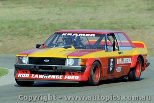 80052 - R. Kramer Falcon V8 - Oran Park 23rd March 1980 - Photographer Lance Ruting