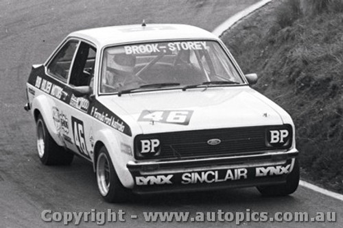 80862  -  S. Brook / W. Story  Ford Escort RS2000  -  Bathurst 1980 - Photographer Lance J Ruting