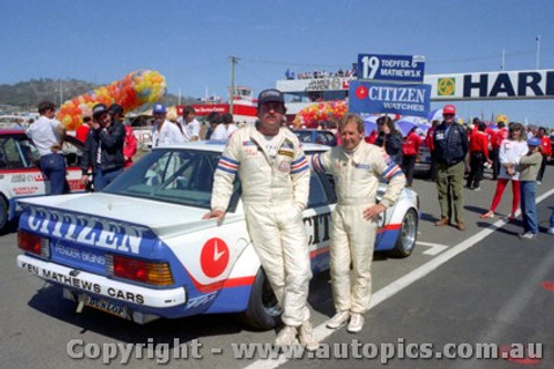 82785 - G. Toepfer / K. Mathews - Holden Commodore VH - Bathurst 1982 - Photographer Lance J Ruting