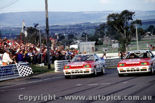 89829  -  Fury / Olofsson & Richards / Skaife  Nissan Skyline HR31 GTS-R -  Bathurst 1989 - Photographer Ray Simpson