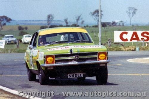 70820  - L. Grose / K. Grose - Holden Torana GTR XU1 -  Bathurst 1970 - Photographer Bruce Blakey