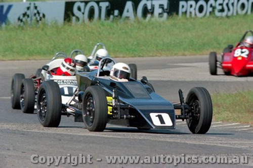 84515 - K. Kleinig Mako & P. Lewis  Rennmax Formula Vee - Oran Park 17th November 1984 - Photographer Lance J Ruting