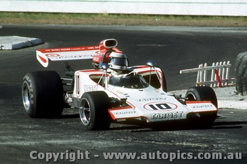 73625 - Warwick Brown Lola T300 Chev - Tasman Series Pukekohe  1973  - Photographer Jeff Nield