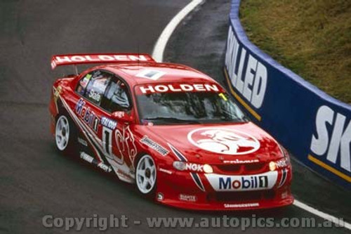 200715 - C. Lowndes / M. Skaife Holden Commodore VT -  Bathurst FAI 1000 2000 - Photographer Craig Clifford