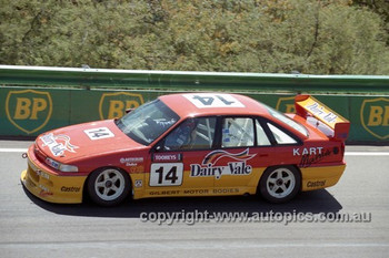 94780 - Stuart McColl Peter Gazzard Commodore VP - Tooheys 1000 ...