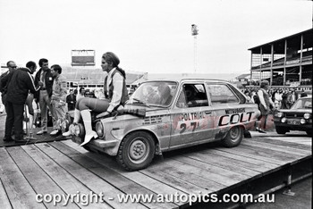70RA06LR2530 - Doug Chivas & Bob Riley, Mitsubishi Colt - Ampol Trial ...