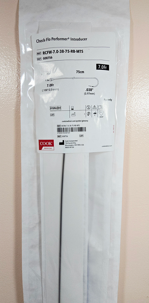 Cook G08756 Check-Flo Performer™ RCFW-7.0-38-75-RB-MTS Guiding Sheath, Mullins Design, Introducer 7Fr ; Sheath Length 75cm, Pack of 01