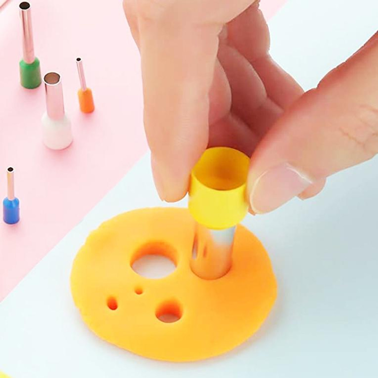 22050361 61pcs Polymer Clay Cutters Plastic Clay Modeling Tools Kit Round Circle Shape Cutters Mold with Acrylic Clay Roller for Shaping, Sculpting
