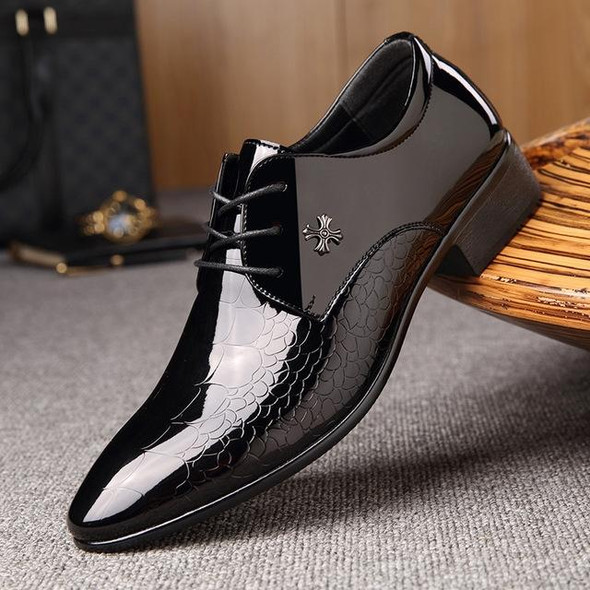 Men Pointed Glossy Crocodile Texture Leather Shoes, Shoe Size:38(Black)