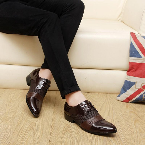 Flat Shoes Breathable Men Business Dress Shoes, Size:42(Brown)