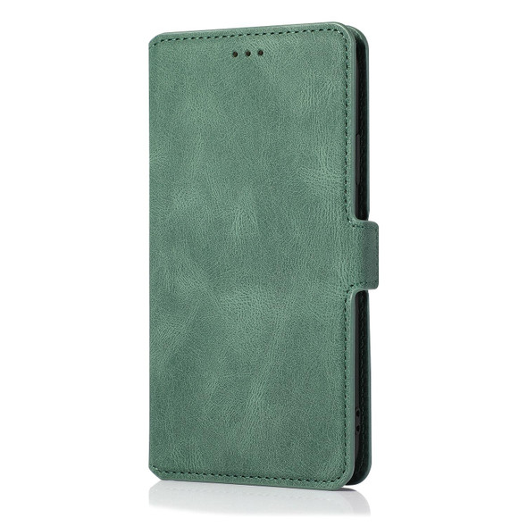 iPhone XS / X Retro Magnetic Closing Clasp Horizontal Flip Leather Case with Holder & Card Slots & Photo Frame & Wallet(Green)