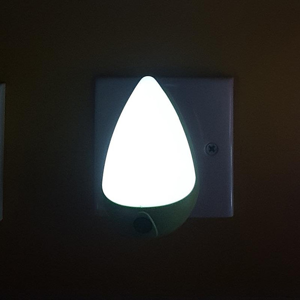 A68 Intelligent Light Sensing LED Night Light, Plug:EU Plug(Color Random Delivery)