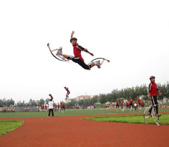 Sky-runner Jumping Stilts