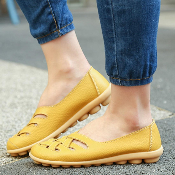 Hollow Woven Casual Nurse Shoes Cover Foot Peas Shoes for Women (Color:Yellow Size:35)