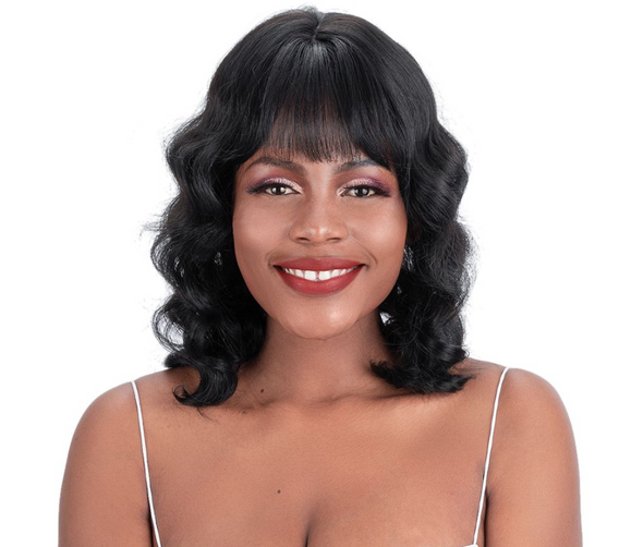 Wavy Short Wig With Fringe